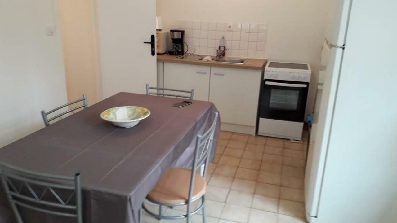Appartement RDC, centre ville de Dieppe, 1 chambre Extérieur photo